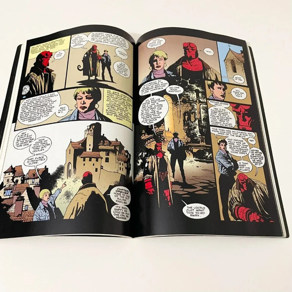 Hellboy The Chained Coffin and Others Mike Mignola Comic Book - Picture 16 of 16